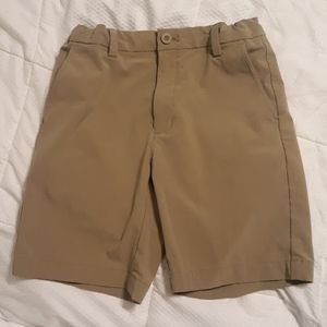 Vineyard Vines performance boys shorts size 8